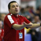 El entrenador del Cleba, Diego Soto, reclama una acción en una imagen de esta temporada.