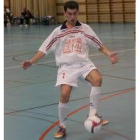 Luis, autor de tres goles, realizó un gran partido ante los burgaleses