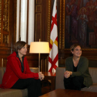 La presidenta del Parlament, Forcadell, se reunió ayer con al alcaldesa de Barcelona, Colau.