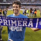 Valerón con la bufanda del ascenso a Primera División.
