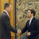 Felipe VI recibe al coordinador general de IU, Alberto Garzón, ayer, en la Zarzuela, en el marco de la nueva ronda de consultas con los partidos.