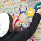 Un puzzle recreado con los nombres de los niños del municipio de San Andrés.