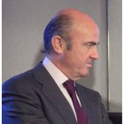 El ministro de Economía, Luis de Guindos, y el titular de Hacienda, Cristóbal Montoro. EFE