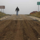 Situación de la pista de la vertiente leonesa que deberán atravesar los seguidores que quieran presenciar la llegada al alto.