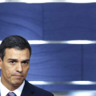 El PSOE sigue sin capear las presiones que llegan por la izquierda y la derecha. BALLESTEROS