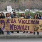 Numerosa gente se congregó el 8 de febrero para apoyar a la joven