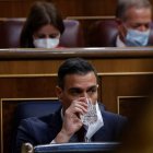 Pedro Sánchez ayer, en el debate en el Congreso sobre los indultos al ‘procés’. EMILIO NARANJO