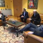 Reunión en la delegación de la Junta. DL