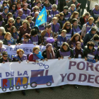 Cabecera de la manifestación celebrada ayer en Madrid entre Atocha y la plaza de Neptuno.