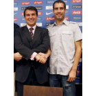 Laporta da la mano a Guardiola cuando le nombró técnico del filial