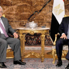 El presidente palestino, Abás, y su homólogo egipcio, Al Sissi.