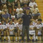 El entrenador del Ademar, Isidoro Martínez, durante un partido del conjunto leonés en el Palacio de Deportes