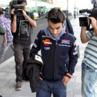 Pedrosa abandonó ayer con el alta médica la Clínica Dexeus.
