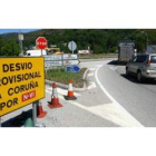 El cartel que impide el acceso a la A-6 en Trabadelo desde hace 16 meses se levantará hoy.