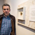 El artista Lucas Santiago, durante la apertura. FERNANDO OTERO PERANDONES