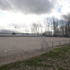 En los campos de fútbol de Cuatrovientos practican este deporte en torno a 250 niños.