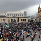 Protestas de maestros en las calles de Colombia.