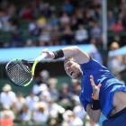 Nadal responde una bola de Gasquet en su reaparición en Kooyong