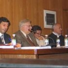 El portavoz del PP, Jaime González, con su grupo.