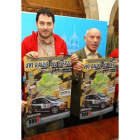 Jesús González (Team Repauto) y Emilio Villanueva, ayer en la presentación