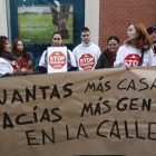 Imagen de una protesta por un desahucio en León.