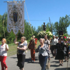 La Virgen de Celada durante su traslado de la ermita a la iglesia.
