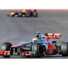 Hamilton acabó con los malos resultados que le han acompañado en el último tramo del Mundial con un triunfo que mantiene abierto el duelo entre Vettel y Alonso por el título.