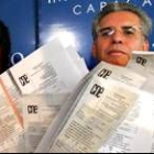 Enrique Naime, portavoz de la Coordinadora Democrática, el día del referéndum contra Chávez