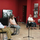 Mesa redonda celebrada ayer en el Teatro Gullón. DL