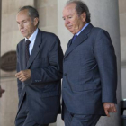 Josep Lluís Núñez y su abogado, en julio del 2011.