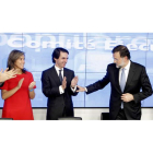 González Pons, Ana Mato, José María Aznar y María Dolores de Cospedal aplauden a Mariano Rajoy al comienzo del Comité Ejecutivo Nacional del PP.