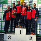 Jorge Pérez, segundo por la derecha, con su medalla de plata. JORGE