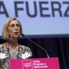 La líder de UPyD, Rosa Díez, durante su intervención en el congreso de su partido.