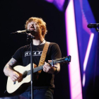 El cantante británico Ed Sheeran, durante el concierto de este domingo en Barcelona.