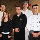 Víctor Paniagua y su equipo en el Restaurante Luna, en la carretera de Caboalles.