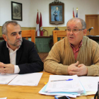 José Miguel Palazuelo y Tomás Gallego, en el salón de plenos.