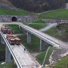 Prueba de carga en el viaducto del tramo Sotiello-Campomanes