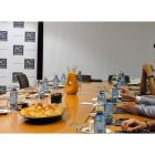 El director general de la Cultural, Felipe Llamazares, durante el desayuno informativo que organizó ayer la entidad culturalista en el hotel AC de León. JAVIER SUÁREZ-QUIÑONES