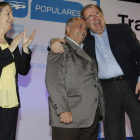 Pastor y Herrera, ayer, junto al candidato más veterano de Castilla y León, el alcalde de Asturianos.
