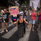 Protesta de algunos de los vecinos de Buenos Aires tras estar casi dos semanas sin luz.
