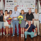 La entrega de premios y trofeos coronó a los más destacados de las dos primeras jornadas antes de afrontar hoy el torneo de parejas con los 40 mejores. SECUNDINO PÉREZ