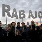 Trabajadores de Navantia de San Fernando (Cádiz), durante una manifestación en diciembre del 2013, en la que pedían más trabajo.