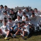Los integrantes de la Peña B celebraron el título de campeón de Liga de la 1.ª Provincial Juvenil.