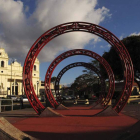 La plazoleta, remodelada, es hoy un espacio dedicado al arte frente a la iglesia de la Soledad.