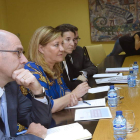 La consejera de Economía y Hacienda, ayer, antes del inicio de la reunión con las Cámaras.