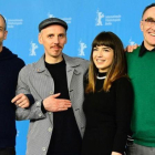 Jonny Lee Miller, Ewen Bremner, Anjela Nedyalkova y Danny Boyle, en la presentación en Berlín de 'T2 Trainspotting'.