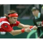 David Ferrer devuelve la pelota al alemán Philipp Kohlschreiber
