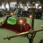 Cientos de personas asistieron al funeral por el ex rector