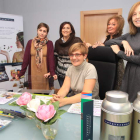 Beatriz Escudero (sentada, directora ejecutiva), junto a Esther Aller (Marketing), Elvira Fernández, Elvira de Castro (departamento comercial) y María Ángeles Herráez (directora técnica).