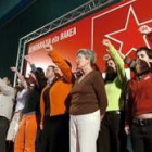 Los candidatos del PCTV cantaron la Internacioal en euskera en el frontón de San Sebastián